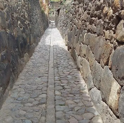 Lodge Peru Quechua's Ollantaytambo